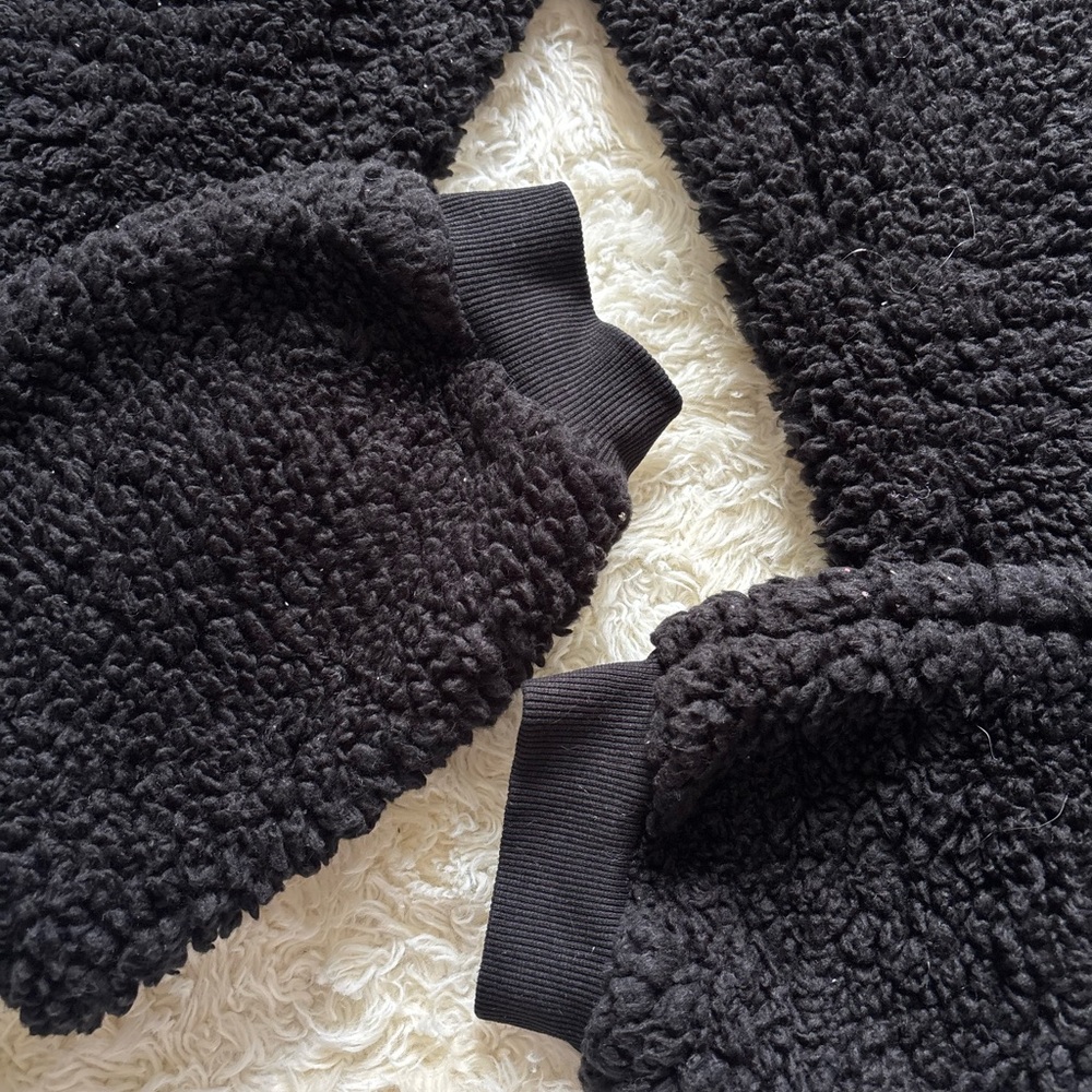 PrettyLittleThing Black Sherpa Set - Picture 3 of 8